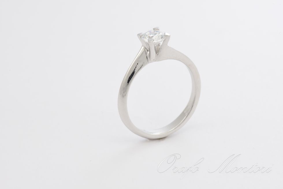 ANELLO SOLITARIO