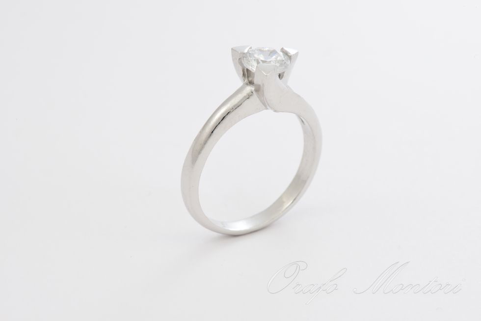 ANELLO SOLITARIO