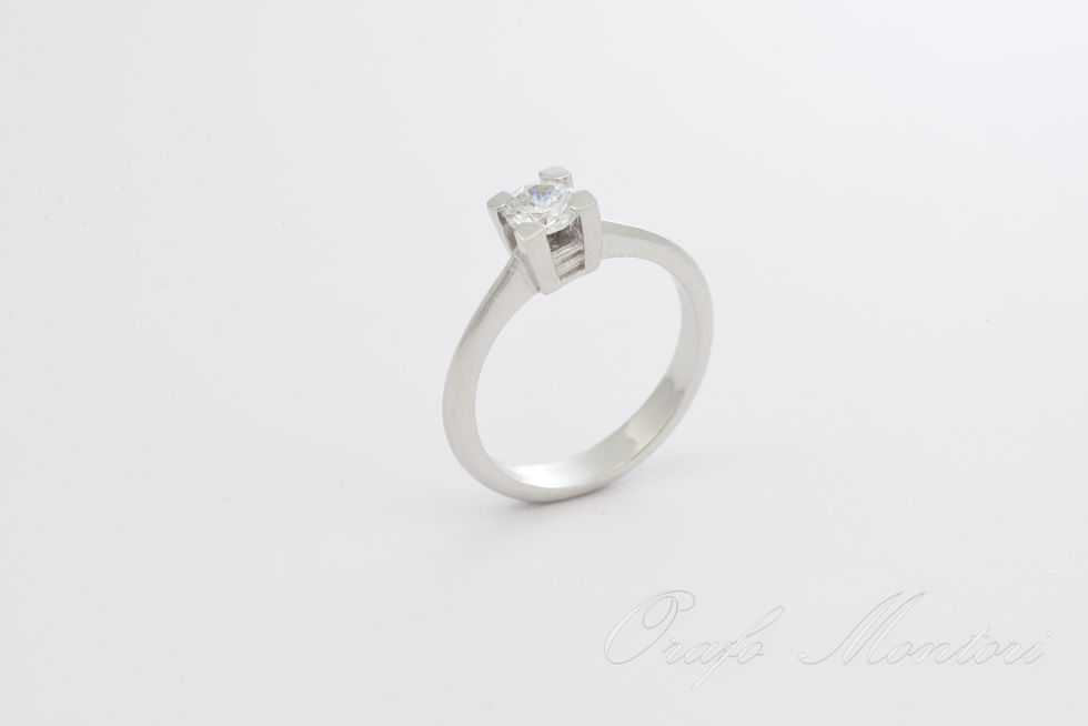 ANELLO SOLITARIO