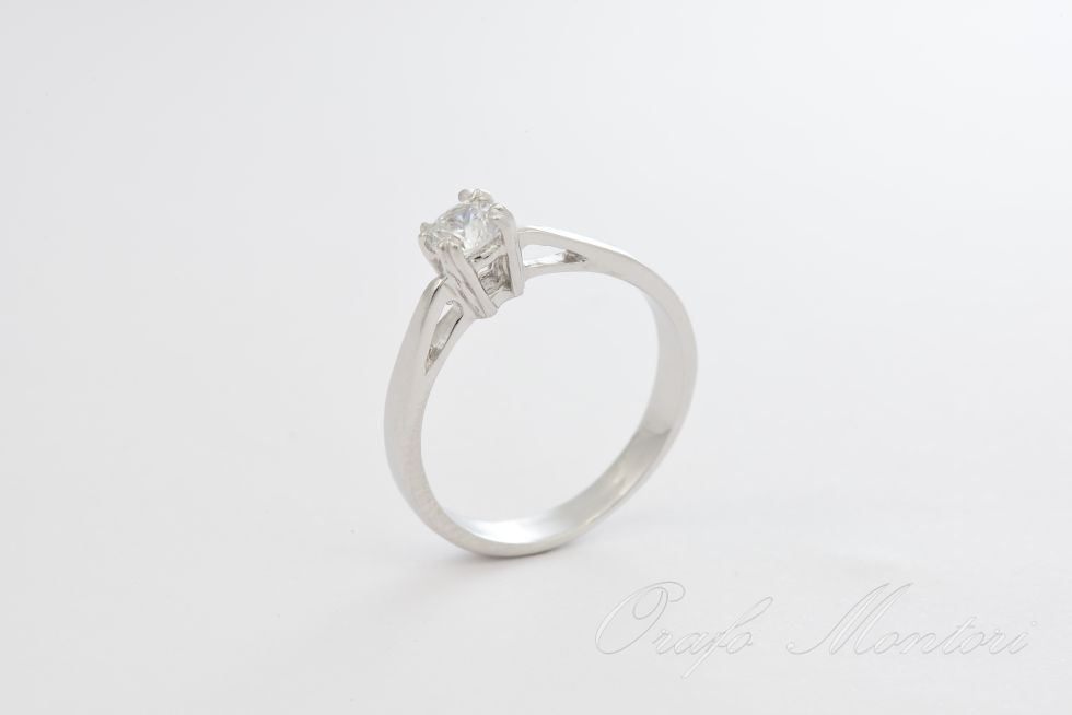 ANELLO SOLITARIO